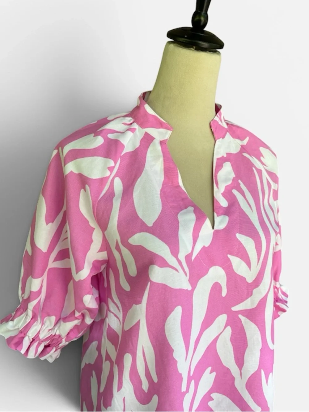 Anthropologie THML Abstract Puff-Sleeve Blouse in Pink & White Sz XS